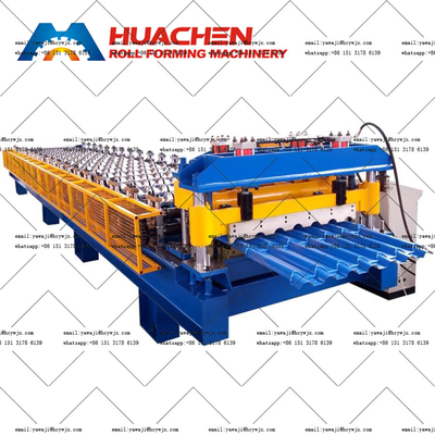 Macchina per la formazione automatica di rotoli di tegole vetrate