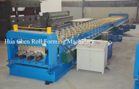 1.2mm Spessore 28T Peso Metal Deck Roll Forming Machine con 1 anno di garanzia per la produzione di pavimenti