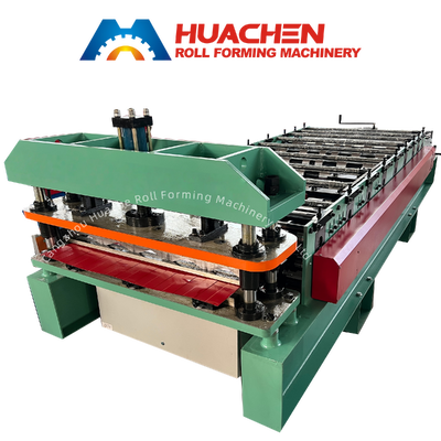 Macchina per la produzione di lamiere di copertura in acciaio metallico