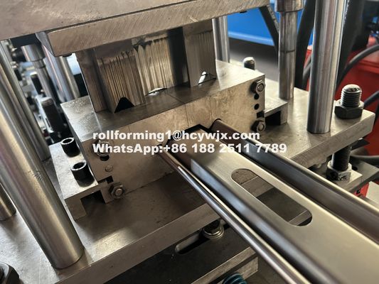 Qualità  Customizable Shutter Door Roll Forming Machine For Your Unique Manufacturing Needs Fabbrica