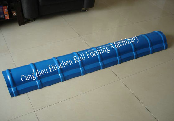 Macchina per la formatura di colmi personalizzata e automatica con motore principale da 5,5 kW e controllo PLC per lamiera di spessore 0,3-0,6 mm