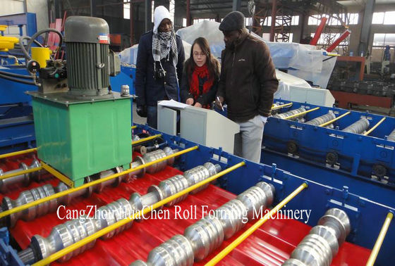 Macchina automatica di formazione di rotoli a doppio strato vetrata in acciaio metallico per la fabbricazione di piastrelle di spessore 0,3-0,6 mm