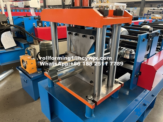 PLC e convertitore controllato Gutter Roll Forming Machine per supporto online