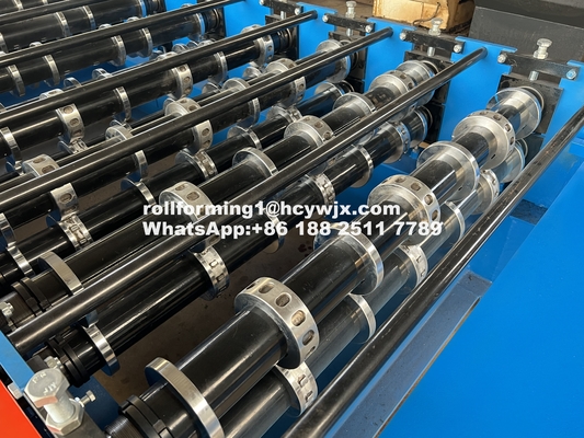 Hydraulic 11 11 5.5KW Motor Floor Deck Roll Forming Machine 8-12m/min Velocità con sistema di controllo PLC