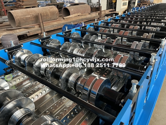Hydraulic 11 11 5.5KW Motor Floor Deck Roll Forming Machine 8-12m/min Velocità con sistema di controllo PLC