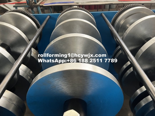 T153-40L-840 Macchina per la trasformazione a rulli di pavimenti metallici ad alta velocità