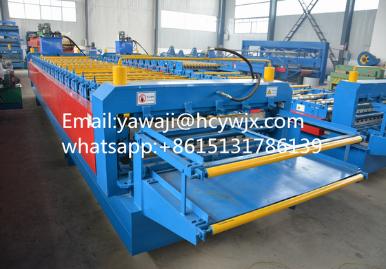 Macchina di formazione a catena a doppio ponte per la larghezza del materiale di 1250 mm in tempi brevi di consegna