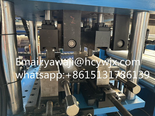 Taglio idraulico di acciaio galvanizzato OMEGA Purlin Roll Forming Machine con CE