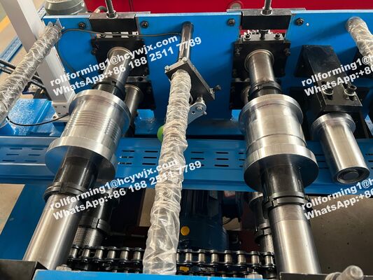 PLC controllato Spandrel Color Coated Wall Panel Roll Forming Machine con spessore 0,3-0,6 mm e 15 file di rulli