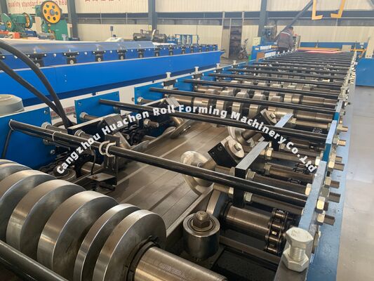 Macchine per la formazione a freddo di rotoli di materiali da costruzione metallici