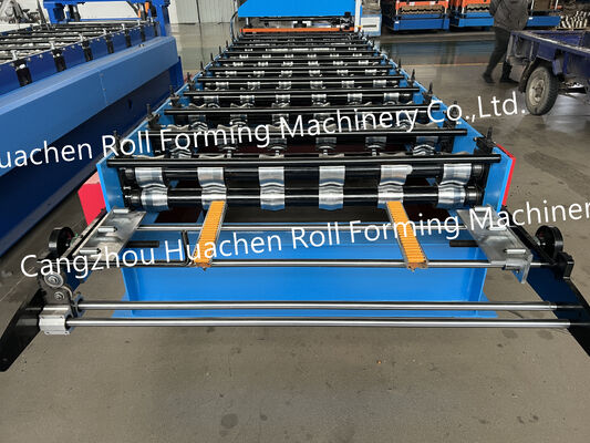 Macchina per la fabbricazione di pannelli di tetto ondulati in metallo completamente automatica