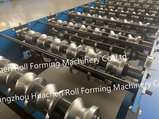 Rotolo per piastrelle a gradini per pannello del tetto che forma macchina Macchina per rulli per fogli per tetto e pareti