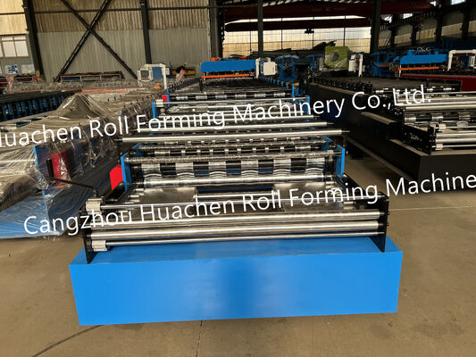 Macchina per la produzione di lamiere di acciaio a zinco per il rivestimento del tetto in metallo con profilati di metallo colorati ondulati vetrate