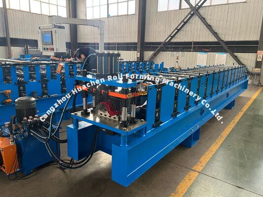 Macchina per la formatura di rulli di colmo metallici ad alte prestazioni per la produzione nell'industria dei tetti