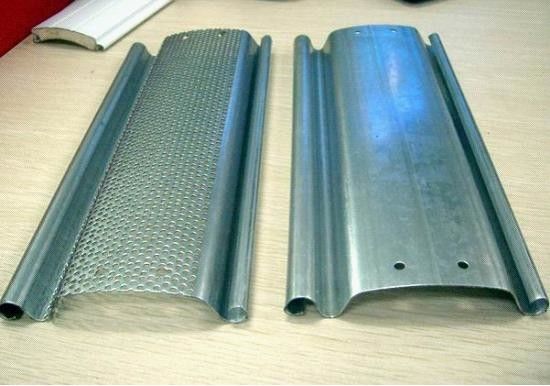 0.5 - rotolo d'acciaio della stecca dello sportello di spessore di 1.2mm che forma m. delle macchine 5 - 15/velocità minima