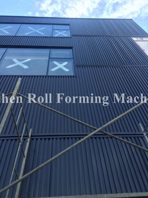 Strato del tetto del piatto d'acciaio che fa macchina, pannello di parete che forma macchina con Decoiler idraulico