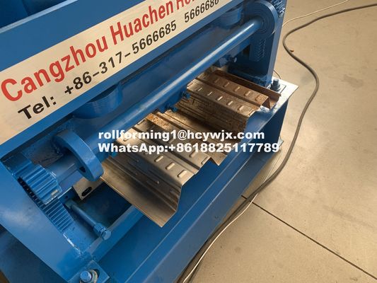 il rotolo d'acciaio della piattaforma del CE di 1mm che forma la macchina, lamina a freddo la formazione dell'attrezzatura 850mm