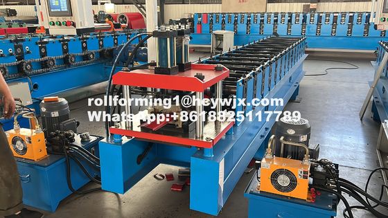 Delta Transducer Sliding Metal Roll Forming Machine per una produzione efficiente
