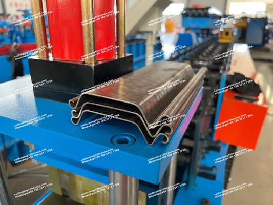 Macchina per la formazione di rotelle di chiusura per porte in acciaio personalizzata con 14 stazioni