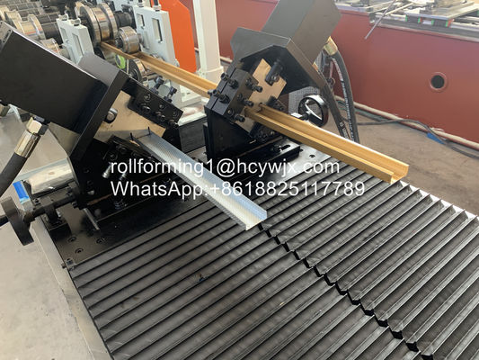 Rotolo di Carry Channel U38x12 che forma macchina